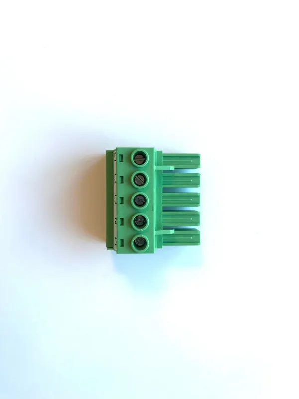 Charge Amps erminl lock Plug-In 16-32