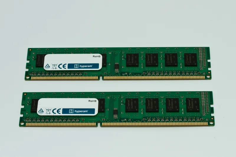 Hypertec HYUK31025684GBECCOE memory module 4 GB DDR3 240-pin DIMM ECC