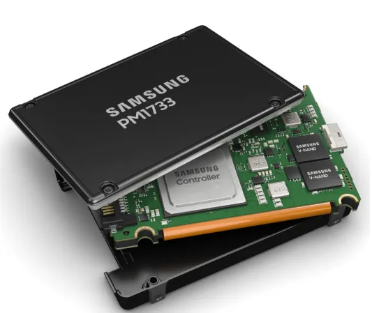 Samsung PM1733 3.84TB 2.5" PCI Express 4.0 V-NAND NVMe