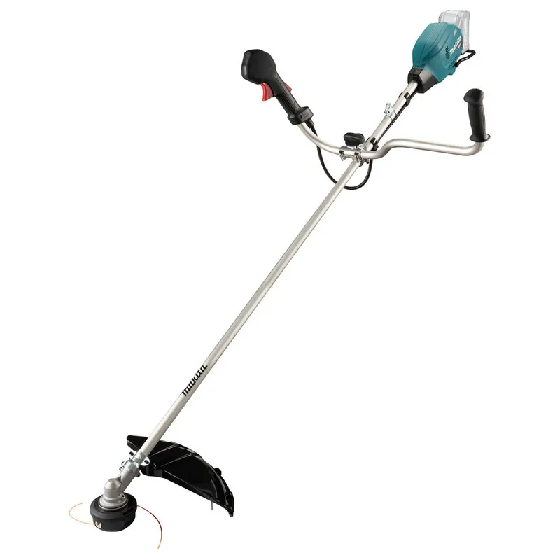 Makita UR006G 40v Max XGT Cordless Brushless Brush Cutter 430mm