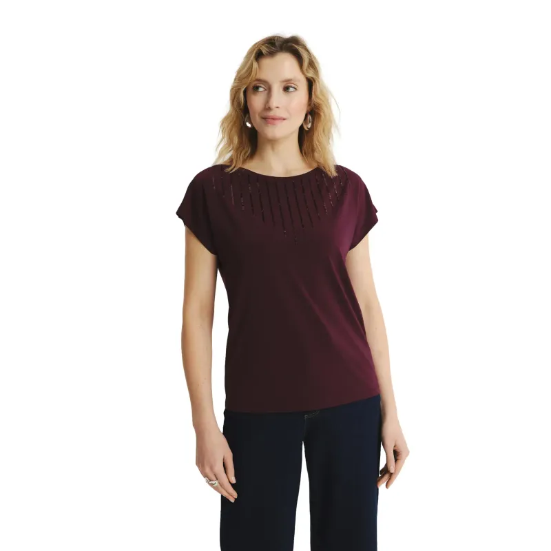 T-shirt featuring a stunning woman Greenpoint Regular January